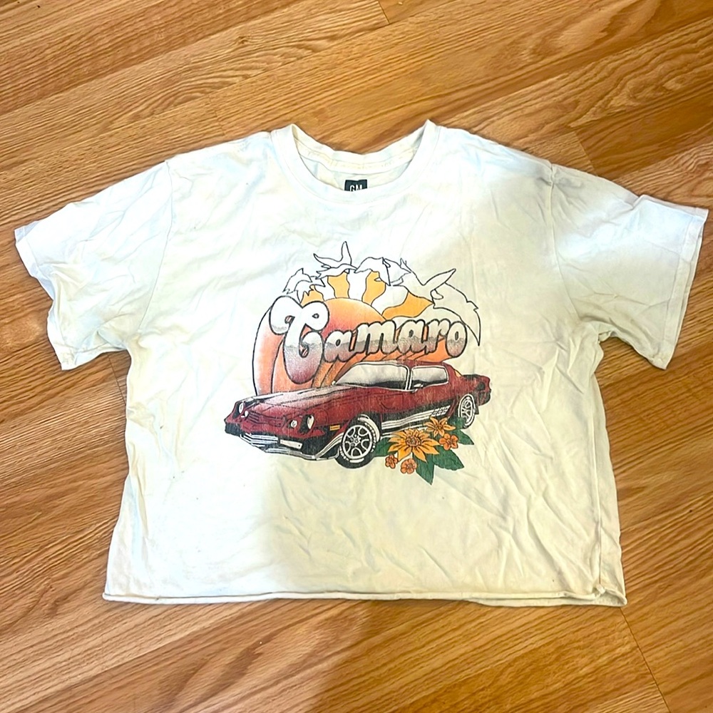 Camera crop top tshirt. Size large.